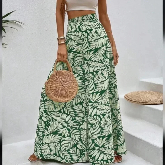 Botanical Print Wide-Leg Trousers - Picture 1 of 5